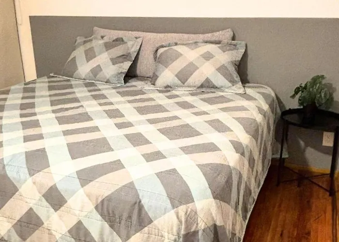 The Closest Place To Attractions In Apartamento *